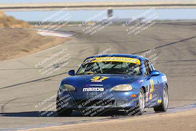 media/Oct-15-2023-CalClub SCCA (Sun) [[64237f672e]]/Group 4/Qualifying/